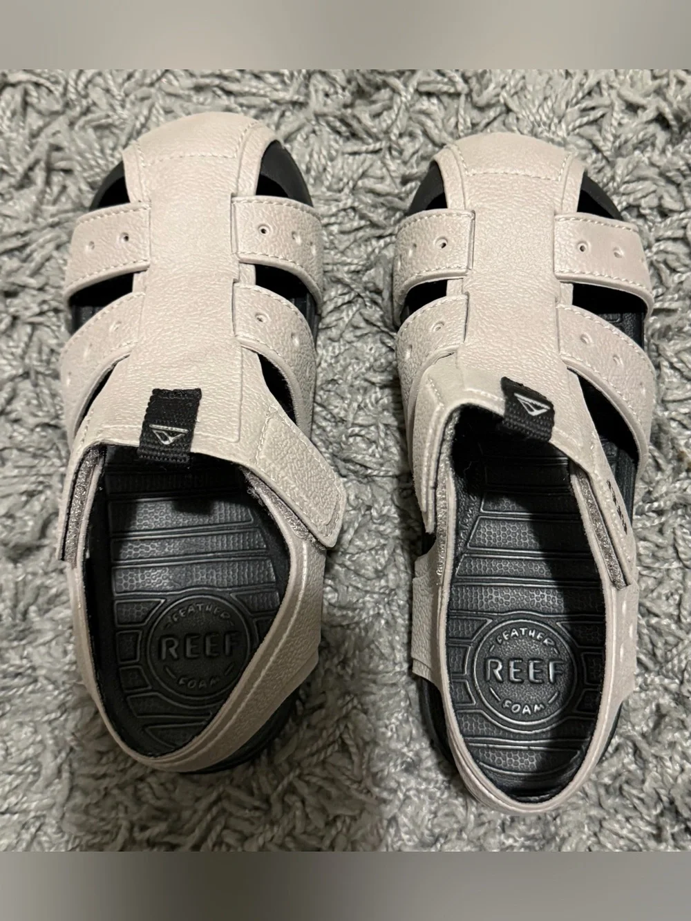 Reef- **Never Worn** Kids Beige and Black Sport Fisherman Sandals